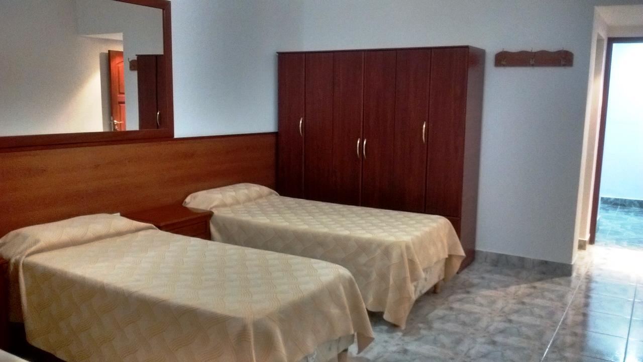 Hotel Cruce Del Desierto Veinticinco de Mayo  المظهر الخارجي الصورة