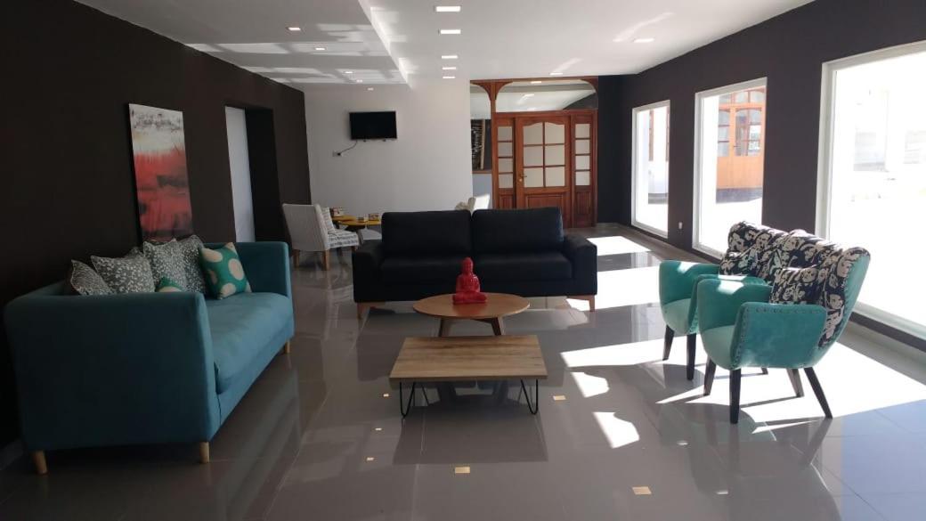Hotel Cruce Del Desierto Veinticinco de Mayo  المظهر الخارجي الصورة